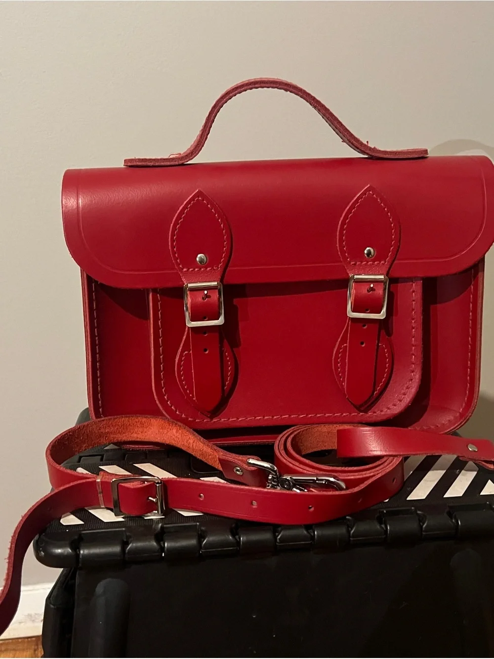 Cambridge Satchel Red Leather Handbag w/ Magnetic Straps